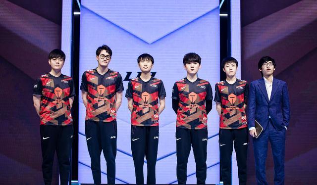 卡塔尔的战 卡塔尔的战